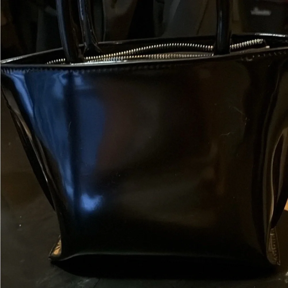 Guess Glossy Black Toiletry Bag - Picture 2 of 3